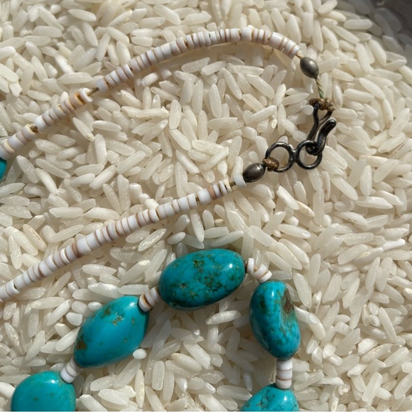 Vintage Native American Indigenous Turquoise Nugget Hand Strung Necklace - Picture 7 of 11